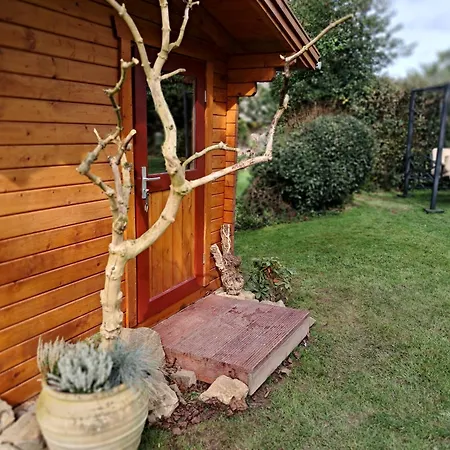 Alt Monjoie 아파트