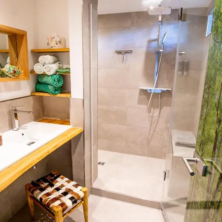 아파트 Alt Monjoie